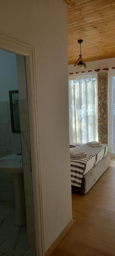 Roleo Guest House Lini Exterior foto